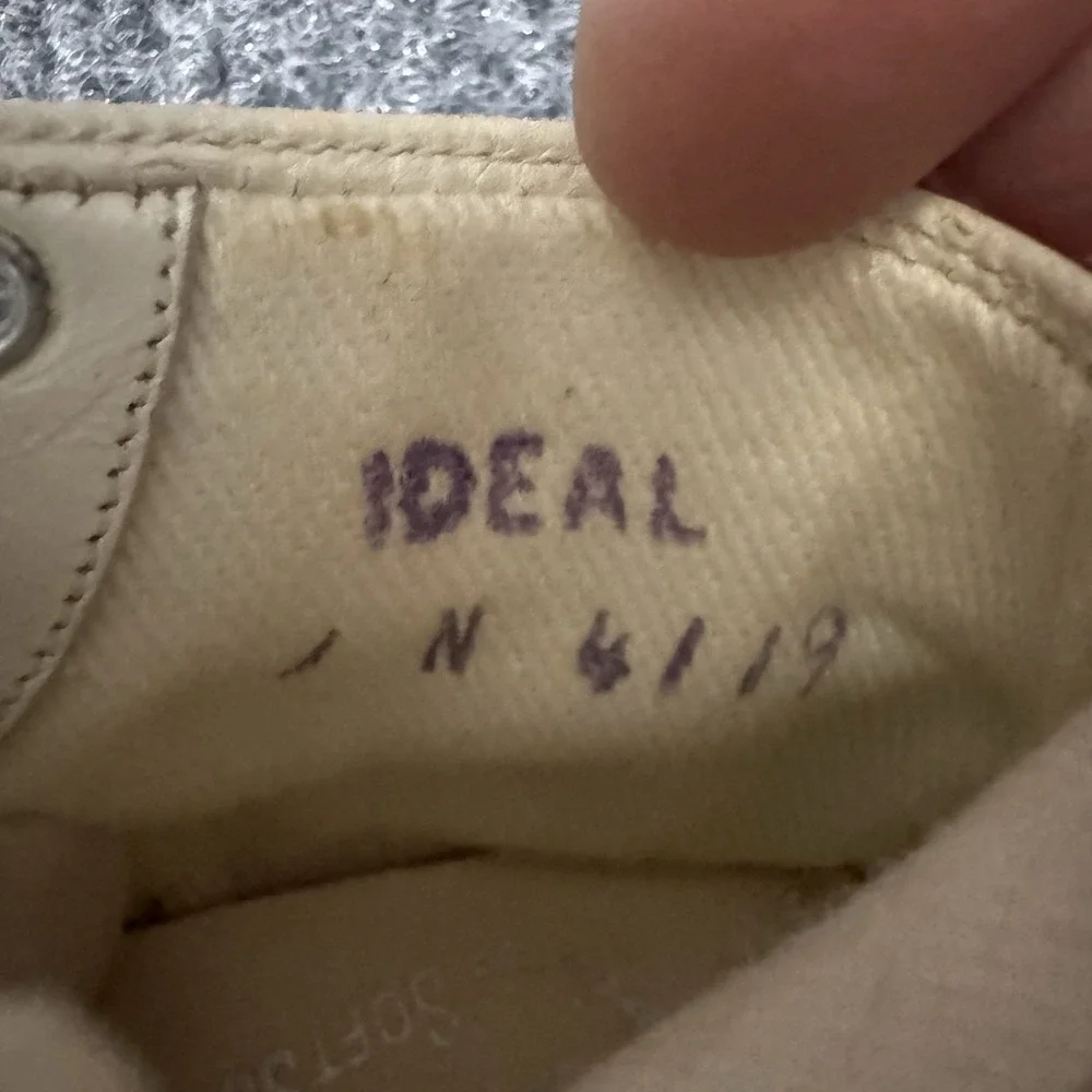 Mrs. Day's Ideal Baby Shoe White Size 1 Narrow Lace Up Original Box Vtg‎